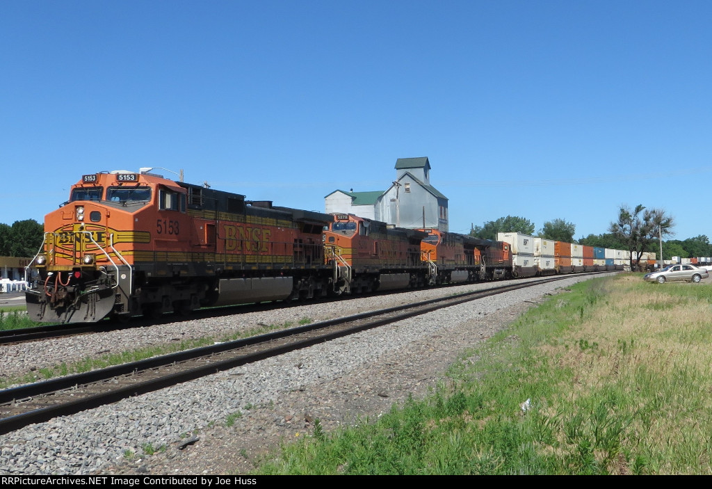 BNSF 5153 East